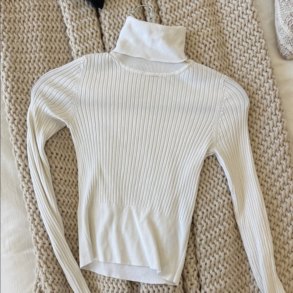 Zara White Ribbed Turtleneck Sweater
